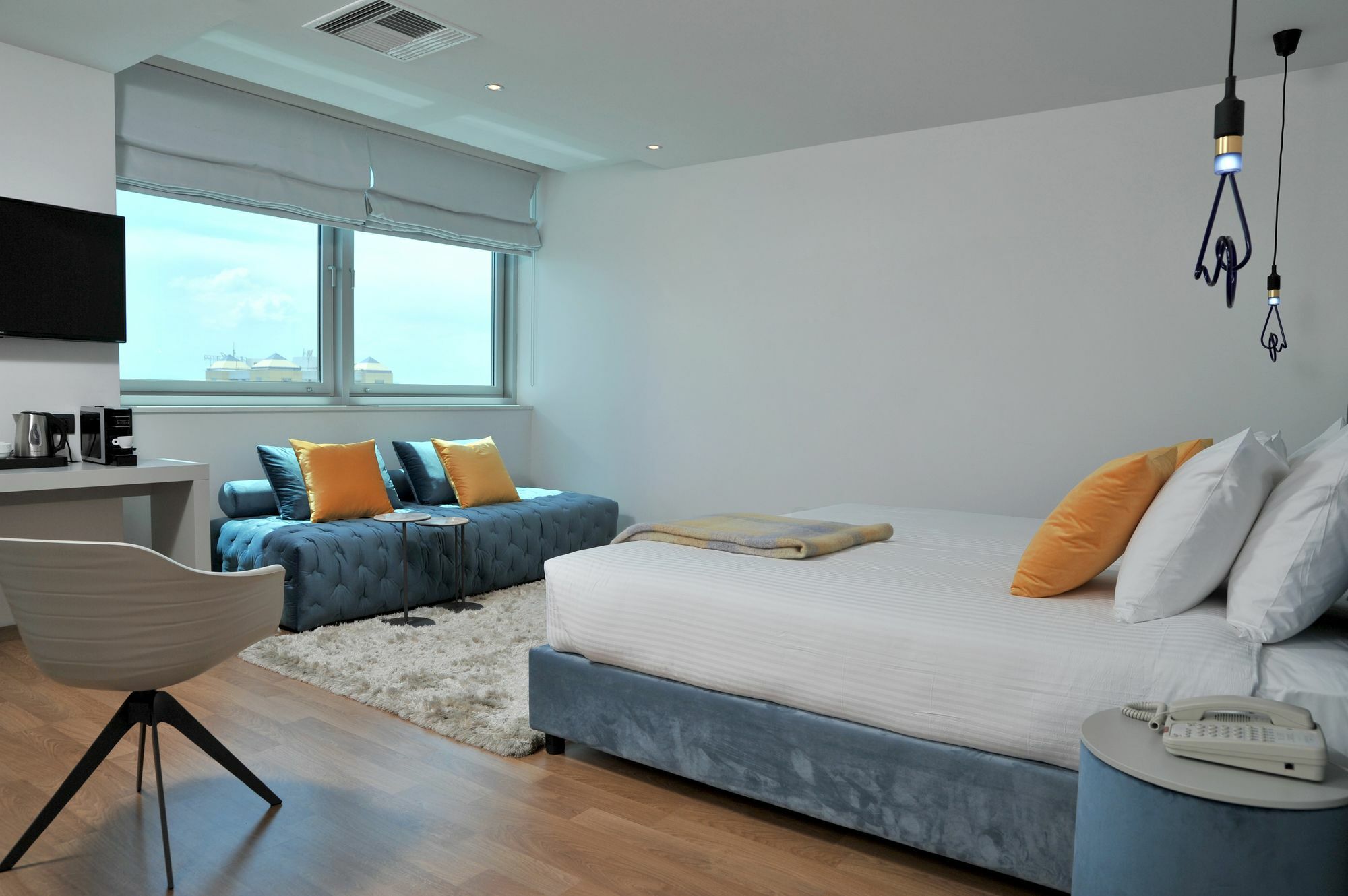 Athenaeum Palace & Luxury Suites Exterior photo